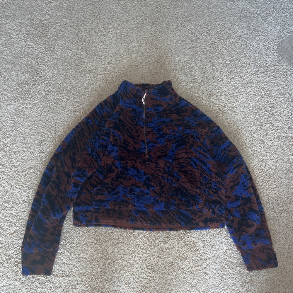 Sherpa lululemon scuba!